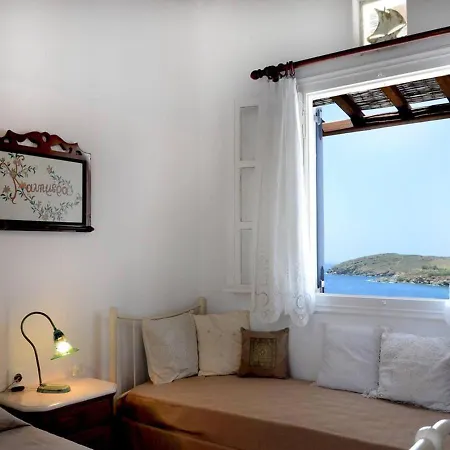 Ferienhaus Garden House, 50 M From The Beach, Tinos Agios Romanos