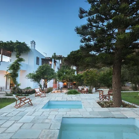 Garden House, 50 M From The Beach, Tinos Ferienhaus *