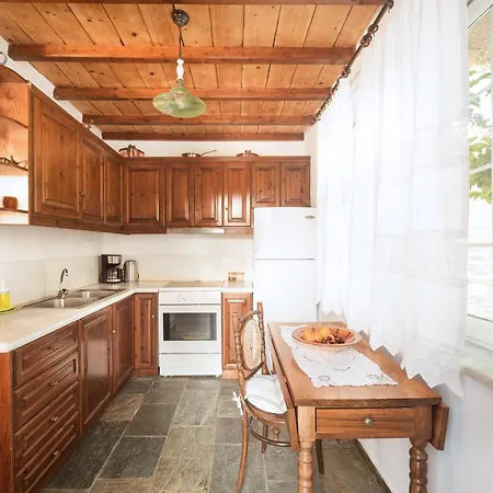 Ferienhaus Garden House, 50 M From The Beach, Tinos Agios Romanos