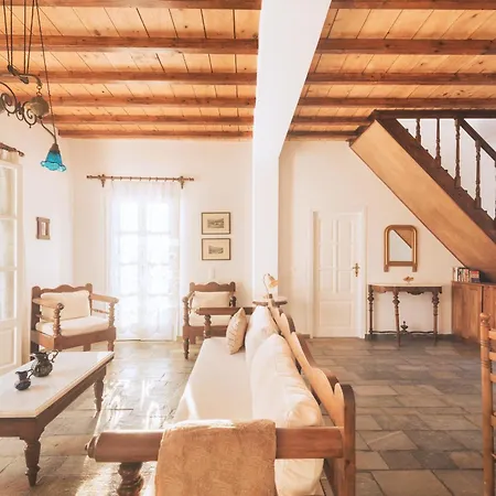 Garden House, 50 M From The Beach, Tinos Agios Romanos
