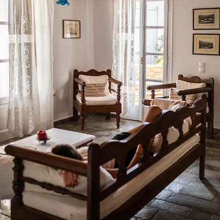 Garden House, 50 M From The Beach, Tinos Agios Romanos