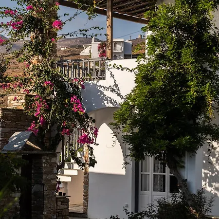 Garden House, 50 M From The Beach, Tinos Agios Romanos