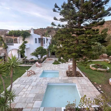 Garden House, 50 M From The Beach, Tinos