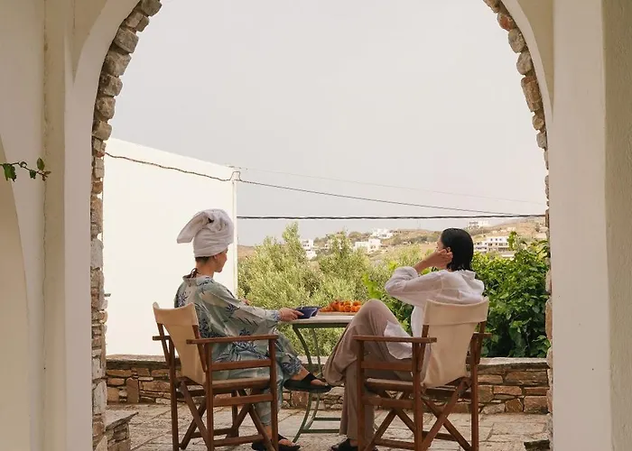 Garden House - Land Tales Agios Romanos
